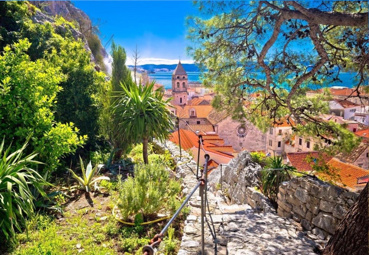 Central Alley Omiš Εξωτερικό φωτογραφία
