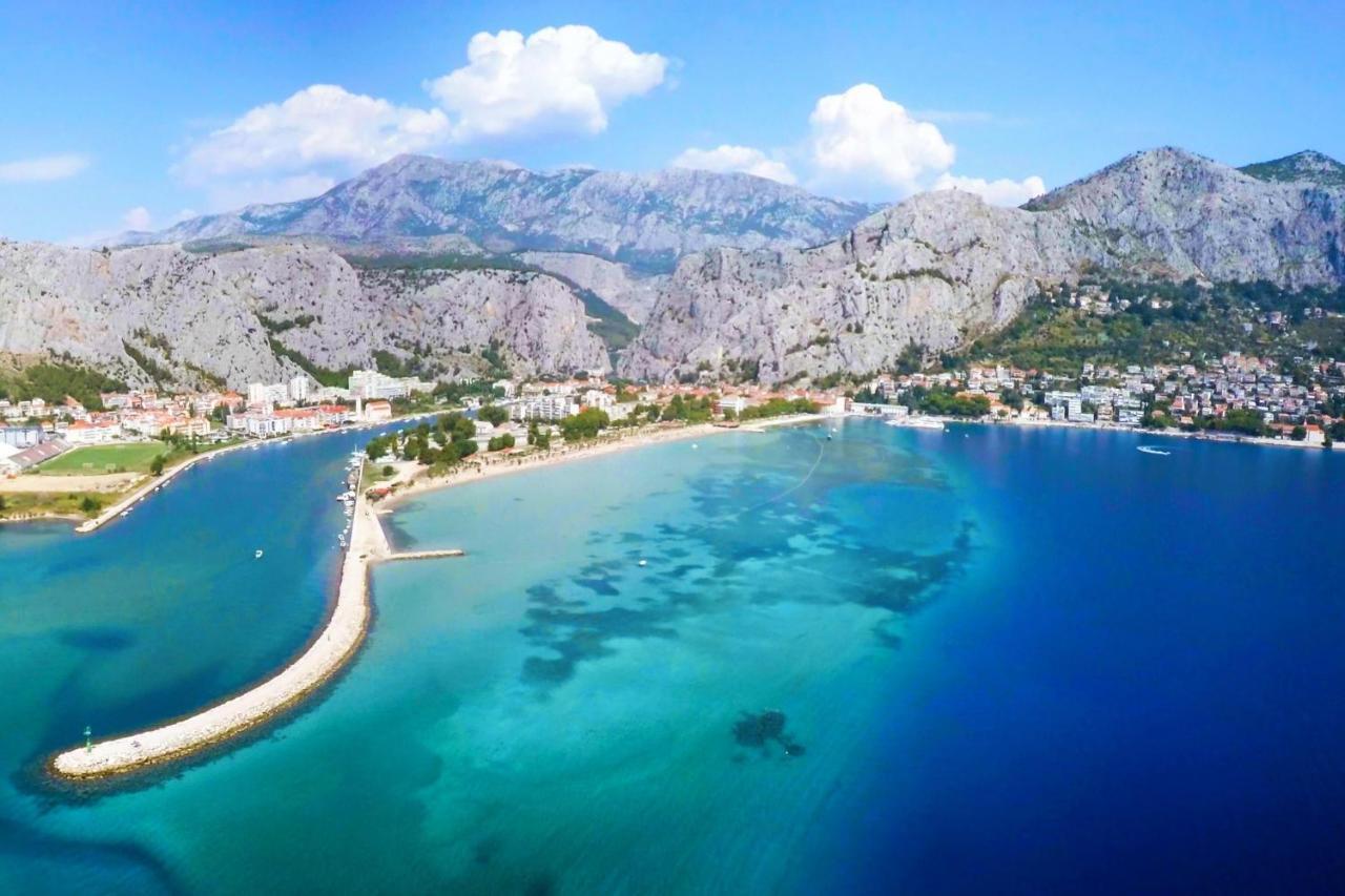Central Alley Omiš Εξωτερικό φωτογραφία