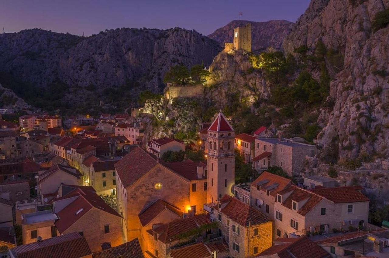 Central Alley Omiš Εξωτερικό φωτογραφία